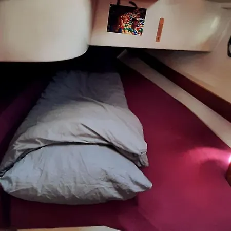 Ботель Atypique Sur Un Voilier Confortable *